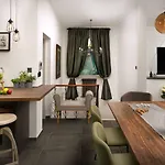 Altana With Free Parking Apartament *