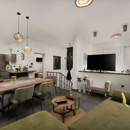 Altana With Free Parking * Pula