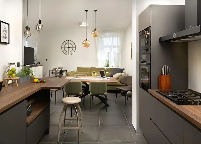 Altana With Free Parking Apartamento Pula